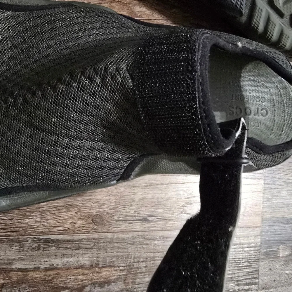 Crocs Swiftwater Mesh Deck Sandals Mens 12  Black Hiking Water Shoes
